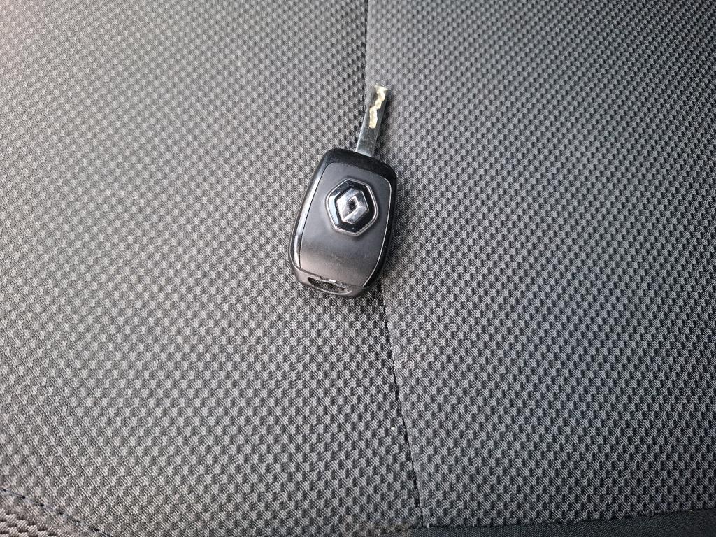 RENAULT MEGANE SOCIETE IV BLUE DCI 115 - 20 AIR NAV 2P 2020