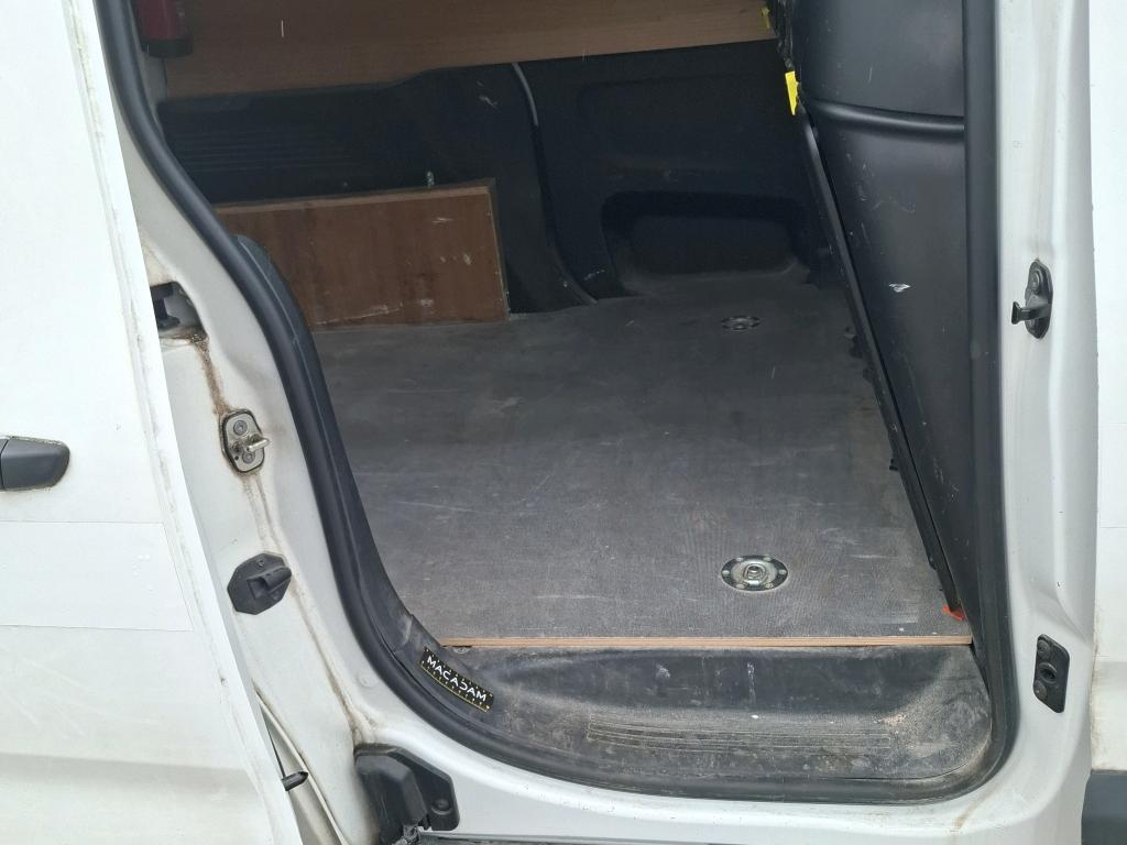 PEUGEOT PARTNER FOURGON STANDARD 650 KG BLUEHDI 130 S&S EAT8 ASPHALT 2021