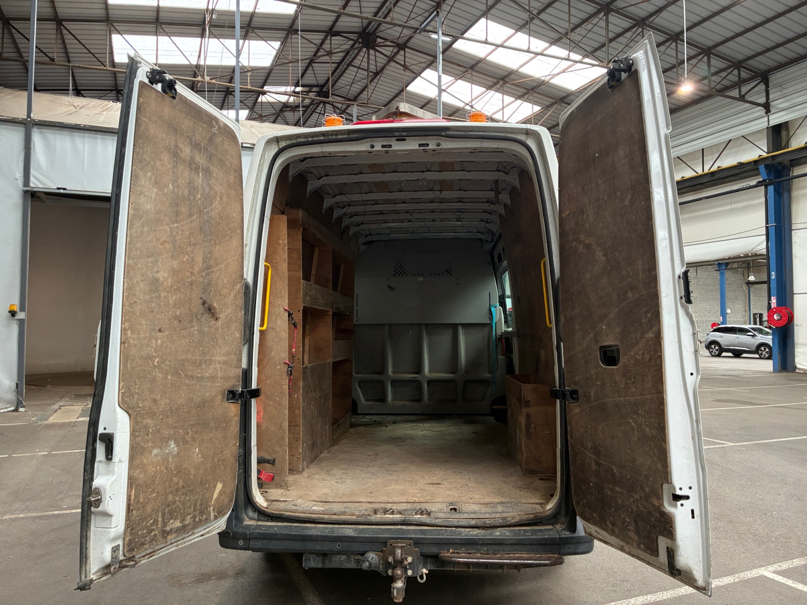 VOLKSWAGEN CRAFTER VAN CA 35 L4H3 2.0 TDI 140 CH BUSINESS LINE PLUS 6pl 2017