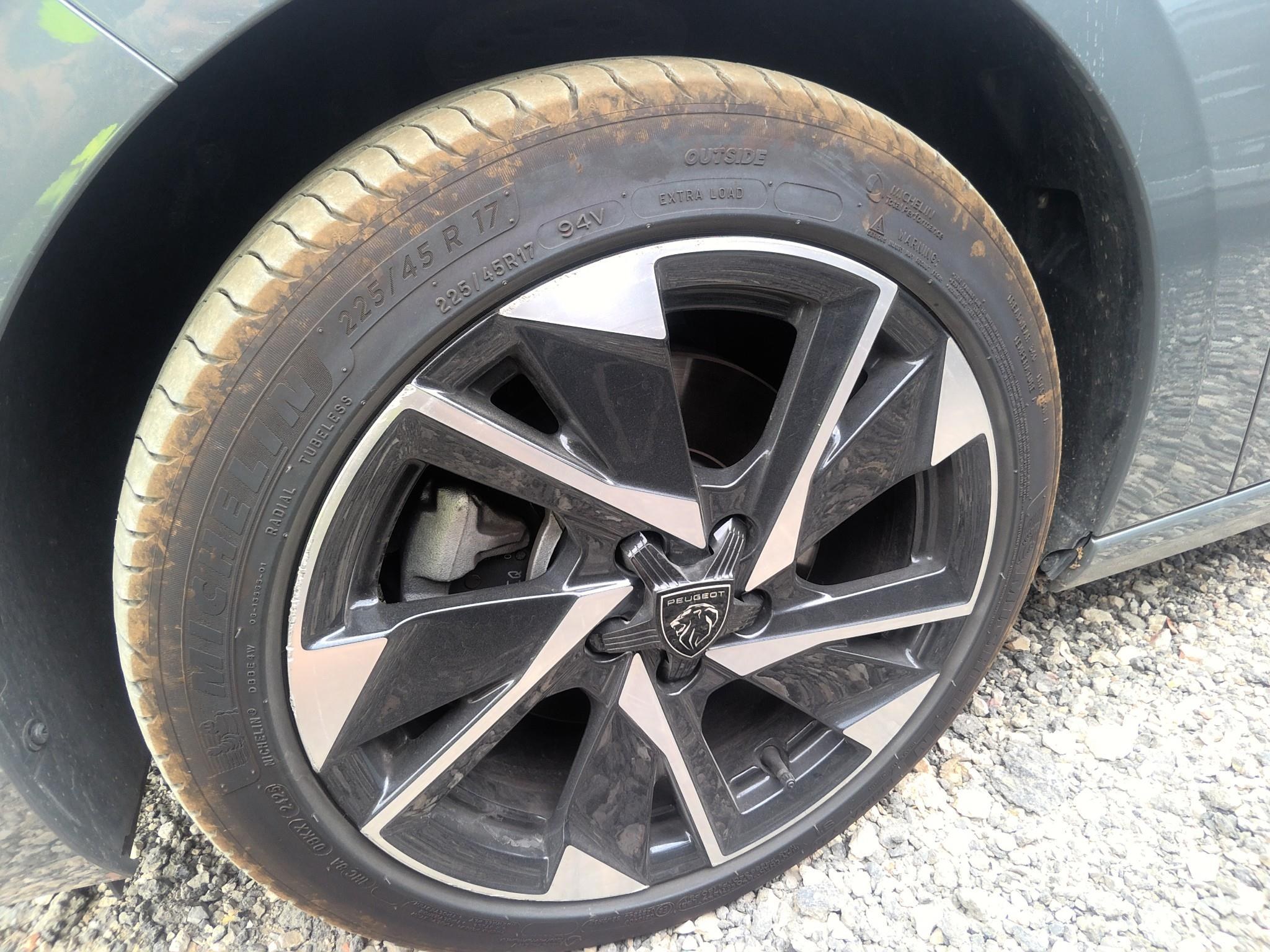 PEUGEOT 308 SW Hybrid 145 e-DCS6 Allure 2025