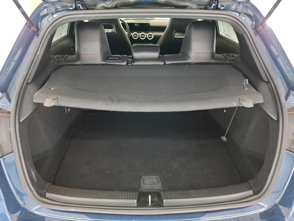 MERCEDES CLASSE A 180 7G-DCT AMG Line 2020