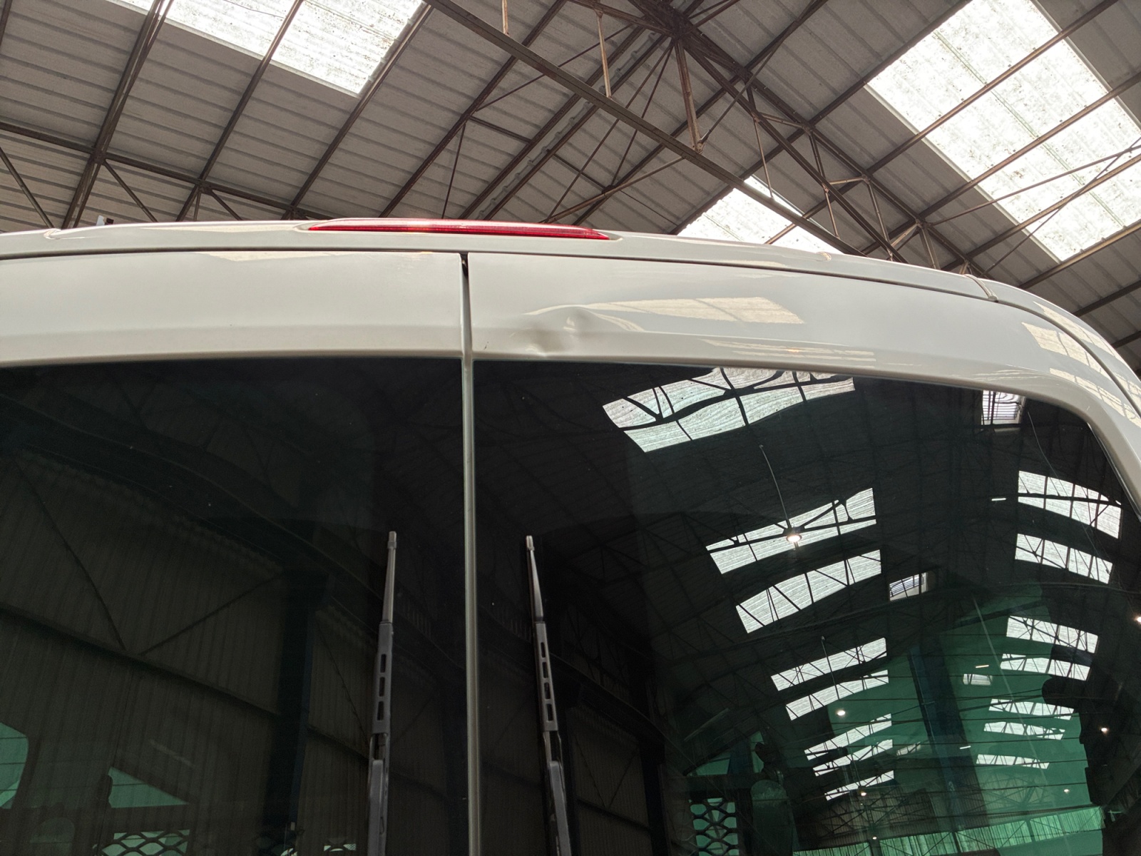 FORD TRANSIT KOMBI TPMR T330 L2H2 2.2 TDCi 125 Trend 2016