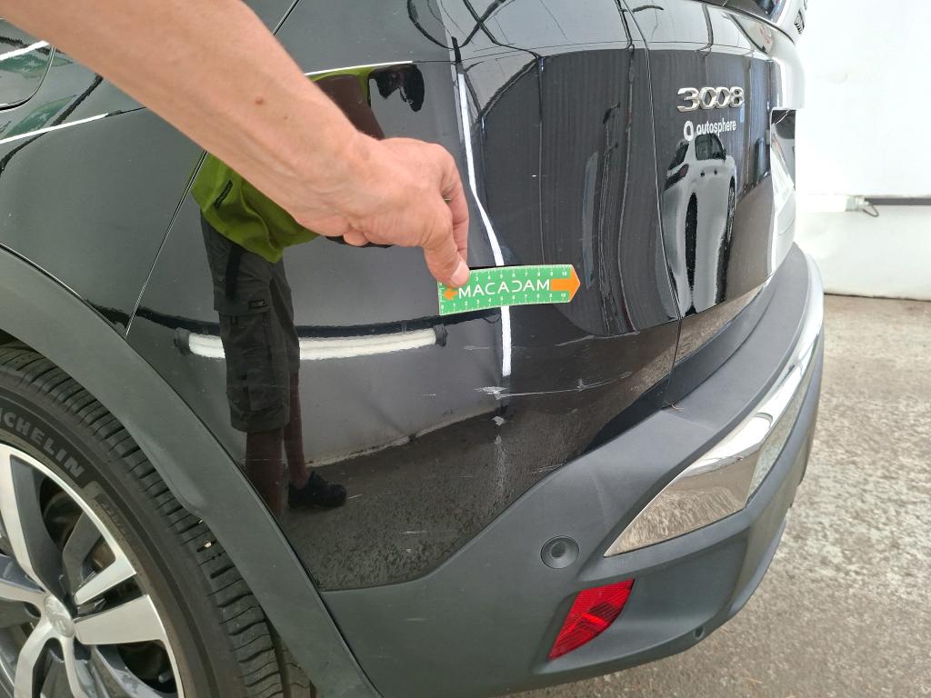 PEUGEOT 3008 Hybrid 225 e-EAT8 Allure Pack 2021