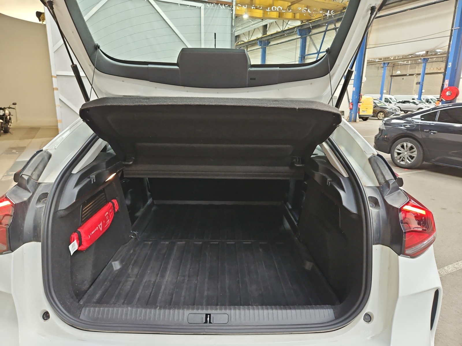 CITROEN C4 SOCIETE PURETECH 100 S&S BVM6 LIVE PACK BUSINESS R 2023