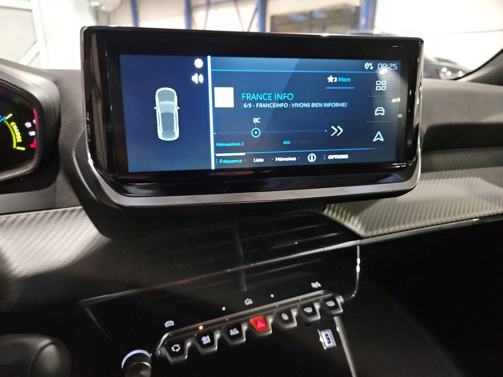 PEUGEOT 2008 Hybrid 136 e-DCS6 Style 2025