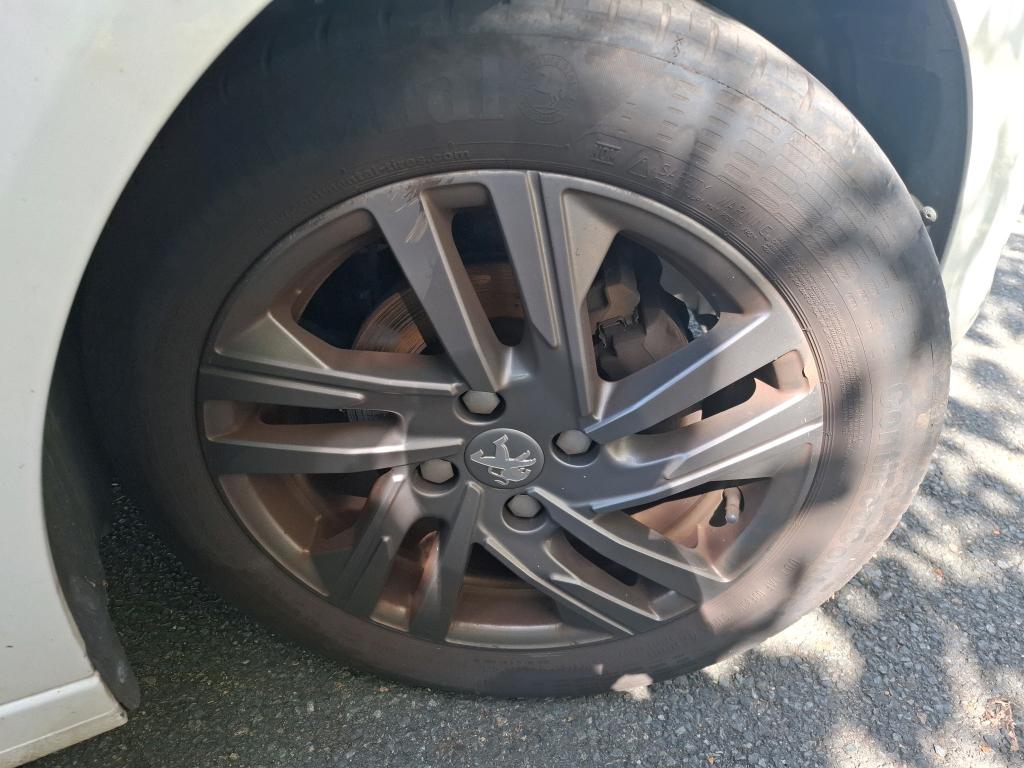 PEUGEOT 208) 208 PureTech 75 S&S BVM5 Style 2022