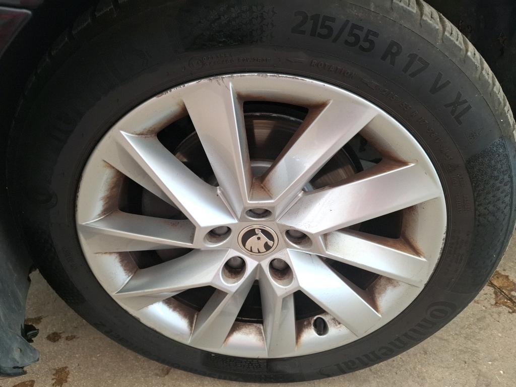SKODA SUPERB COMBI 2.0 TDI 150 SCR DSG7 Business 2022