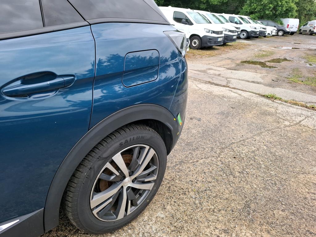 PEUGEOT 3008 Hybrid 225 e-EAT8 Allure 2022