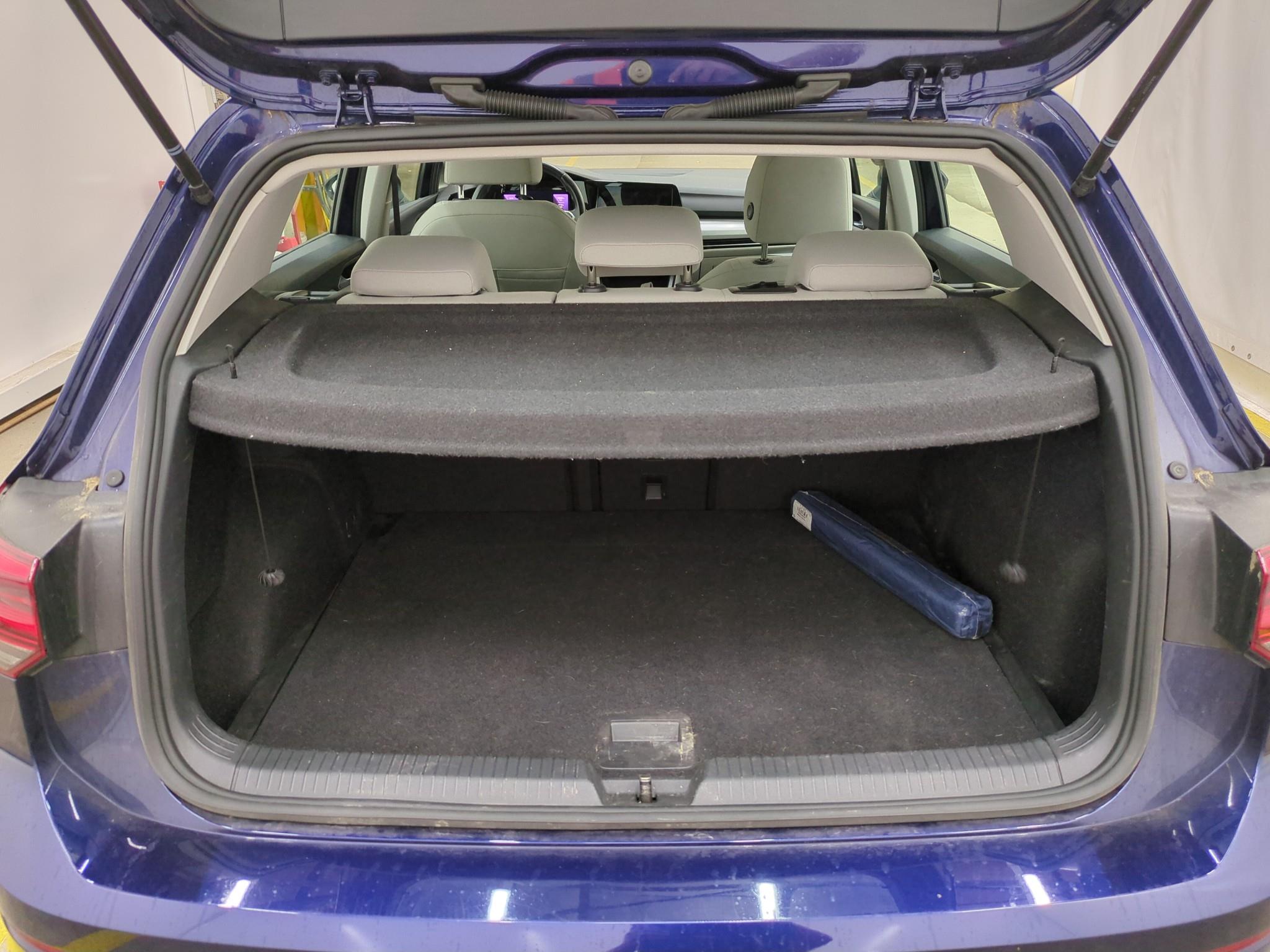 VOLKSWAGEN GOLF 1.0 eTSI OPF 110 DSG7 Life Business 2022