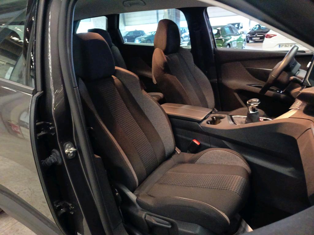 PEUGEOT 5008 BUSINESS PureTech 130ch S&S BVM6 Active 2021