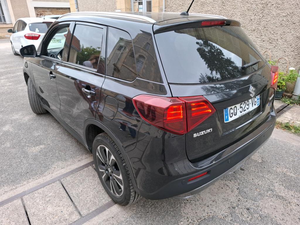 SUZUKI  2023