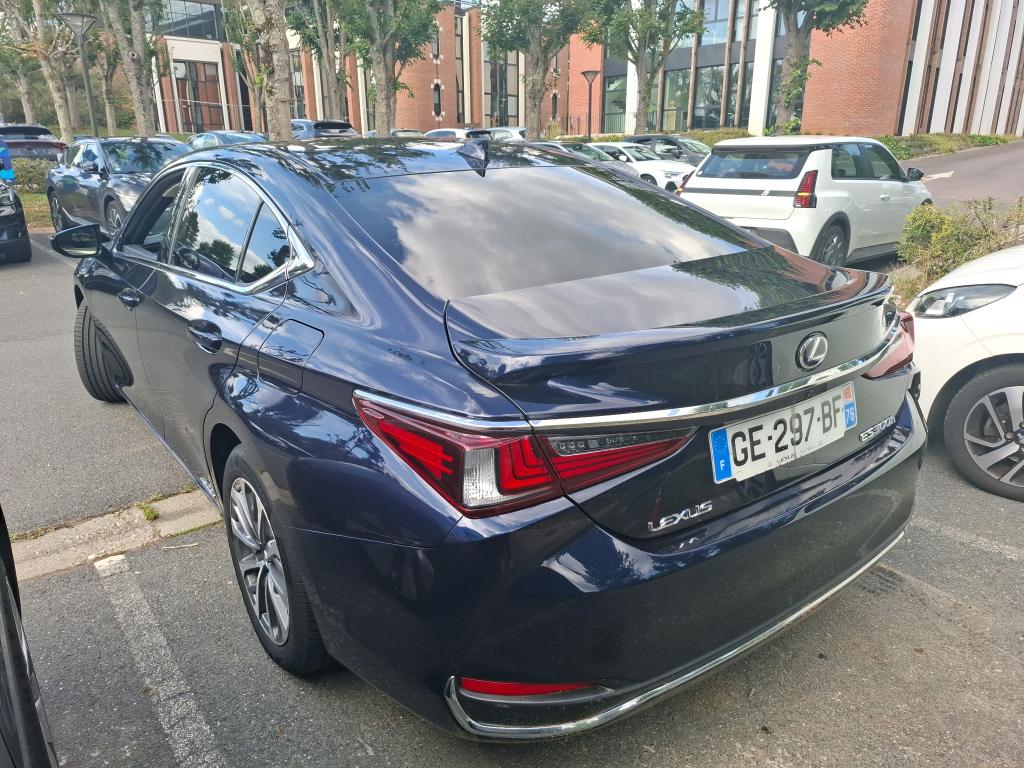LEXUS  2022