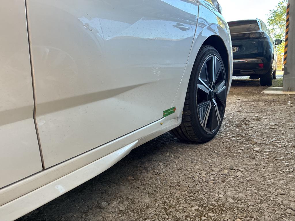 PEUGEOT 308 PHEV 180 e-EAT8 GT 2022
