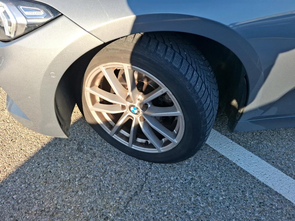 BMW SERIE 3 TOURING G21 LCI 318d 150 ch BVA8 Business Design 2023