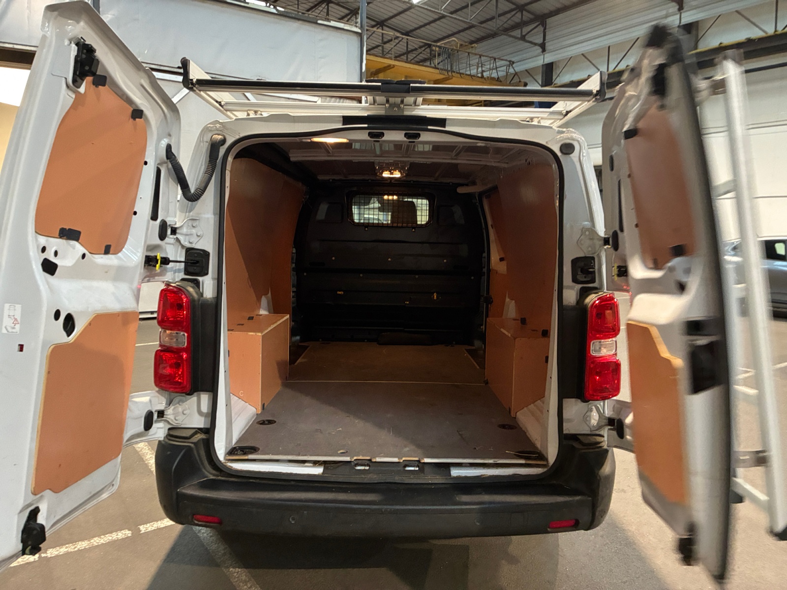 TOYOTA PROACE LONG 2.0L 140 D-4D BVA8 START PACK CONFORT 2025