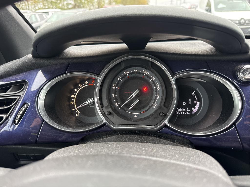 CITROEN DS3 Cabriolet VTi 120 So Chic A 2014