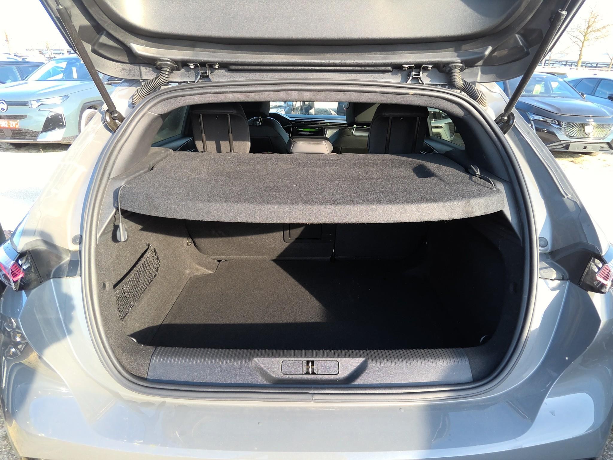 PEUGEOT 308 Hybrid 145 e-DCS6 GT 2025