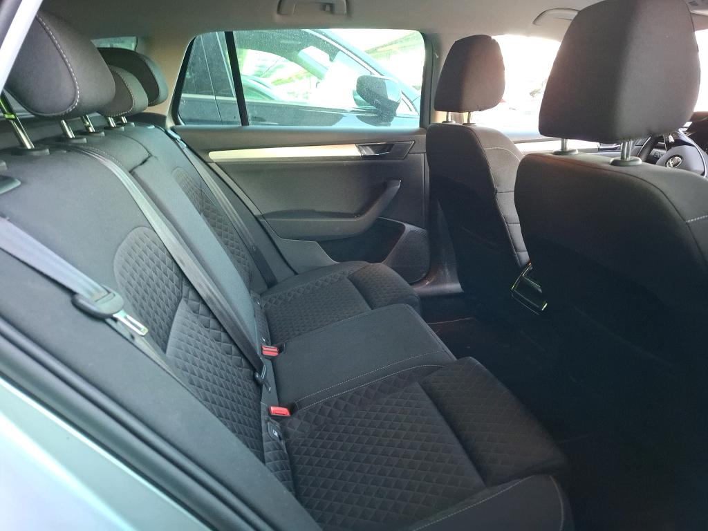 SKODA SUPERB COMBI 1.5 TSI 150 ACT DSG7 Business 2022
