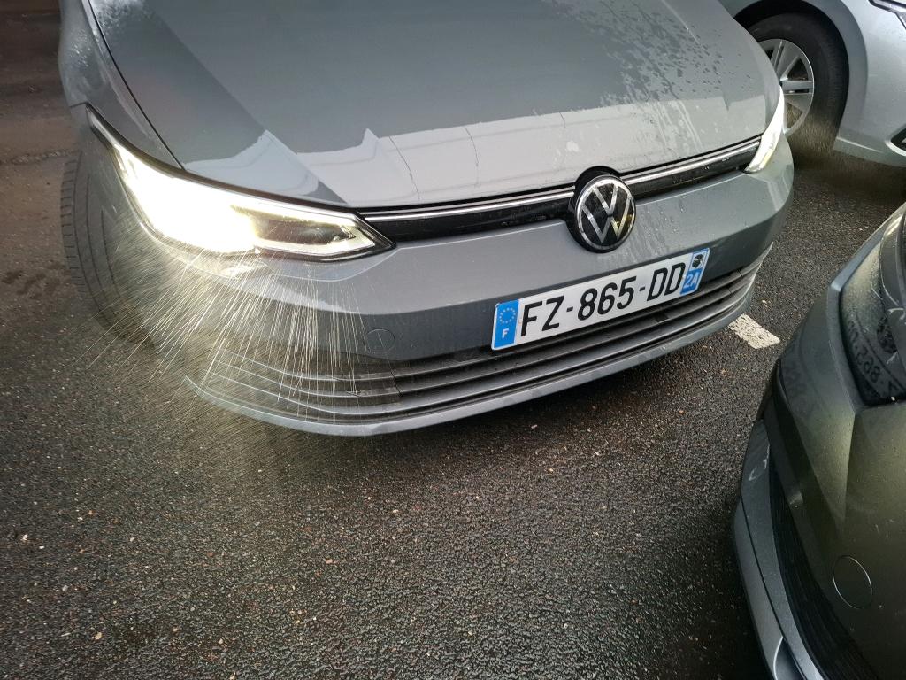 VOLKSWAGEN GOLF 1.0 eTSI OPF 110 DSG7 Life Business 2021