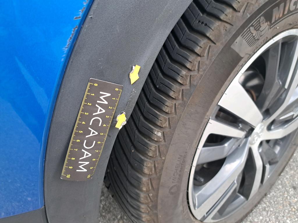 PEUGEOT 3008 Hybrid 225 e-EAT8 Allure Pack 2022