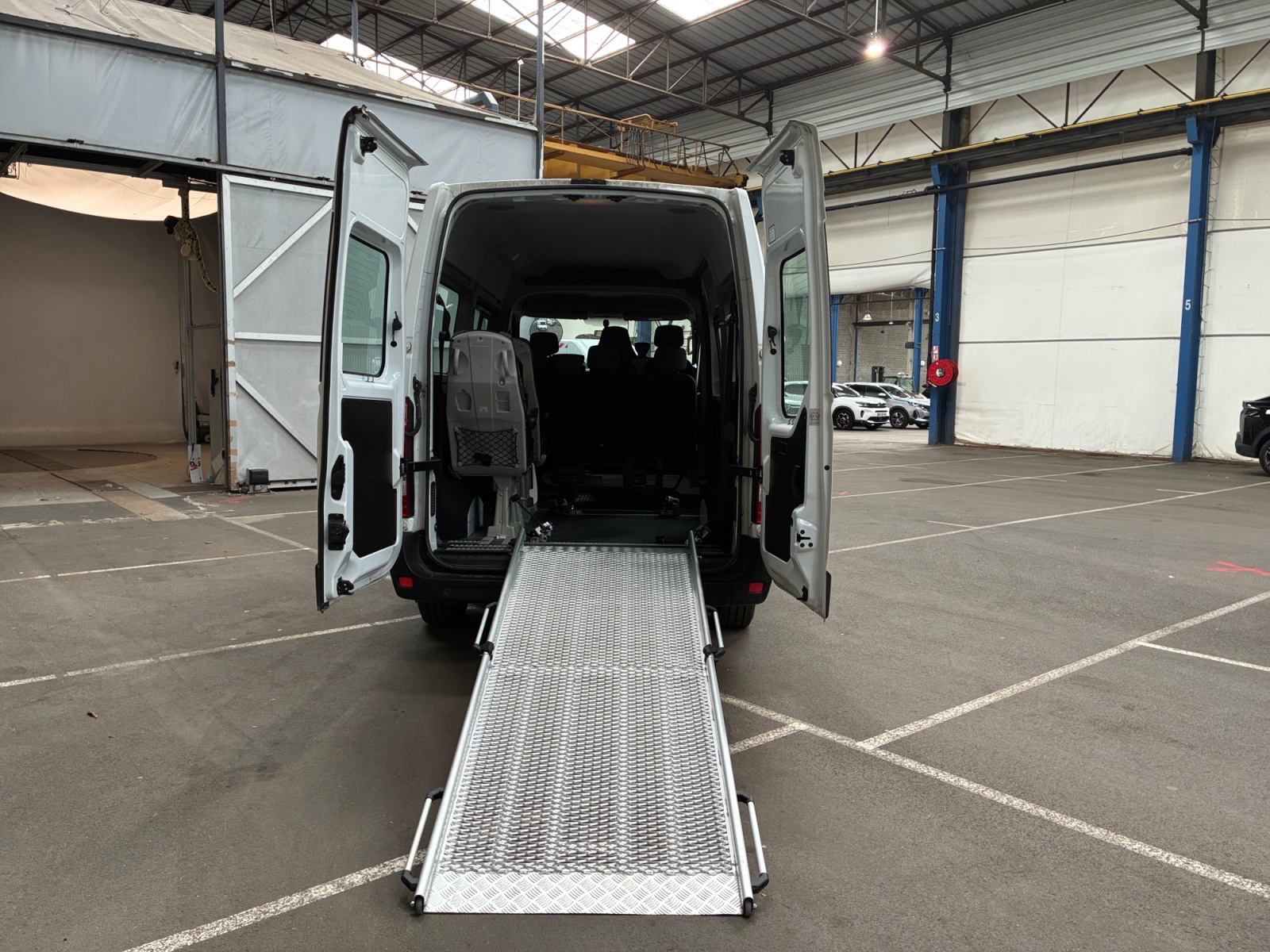 RENAULT MASTER Combi L2H2 dCi 145 Energy 2019
