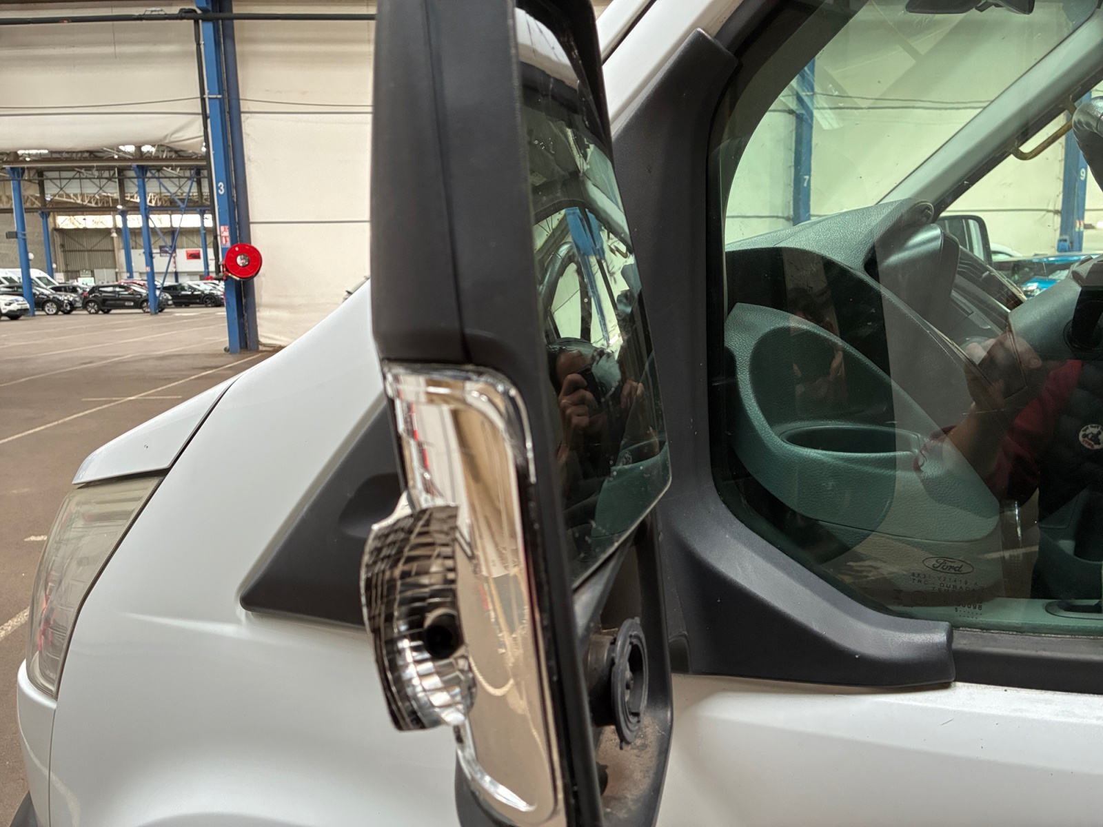 FORD TRANSIT KOMBI TPMR T330 L2H2 2.2 TDCi 125 Trend 2016