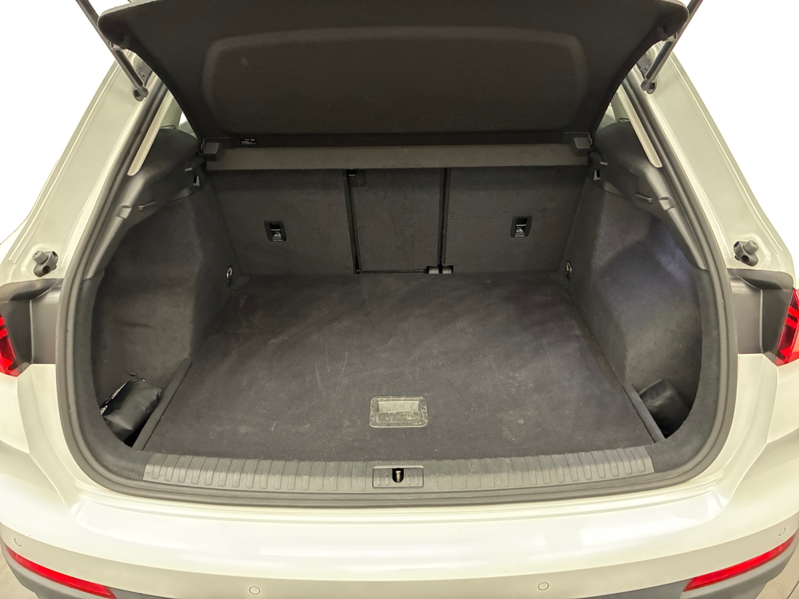 AUDI Q3 2021