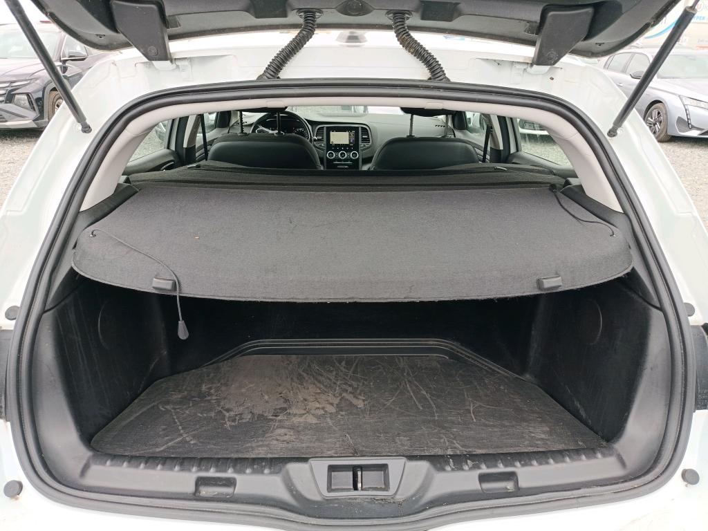 RENAULT MEGANE SOCIETE IV BLUE DCI 95 AIR NAV 2P 2021