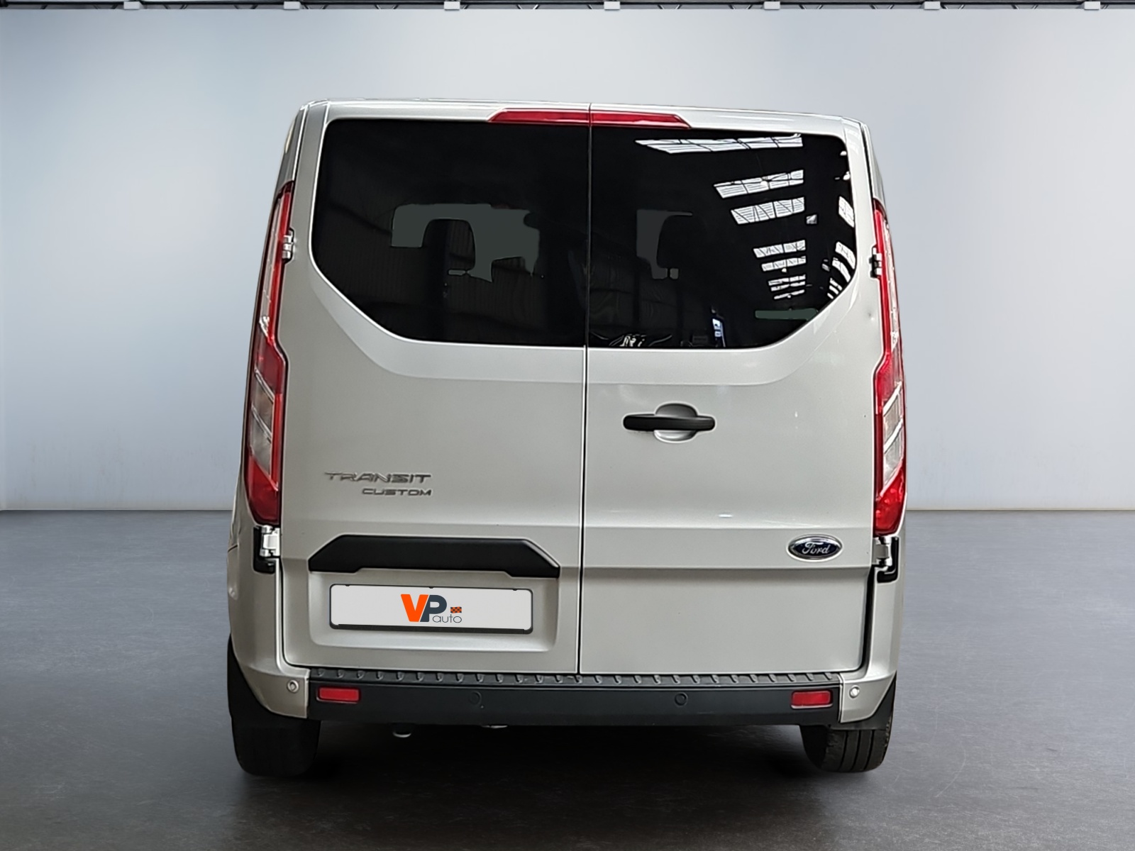 FORD TRANSIT Custom KOMBI 320 L2H1 2.0 EcoBlue 130 Trend Business 2023