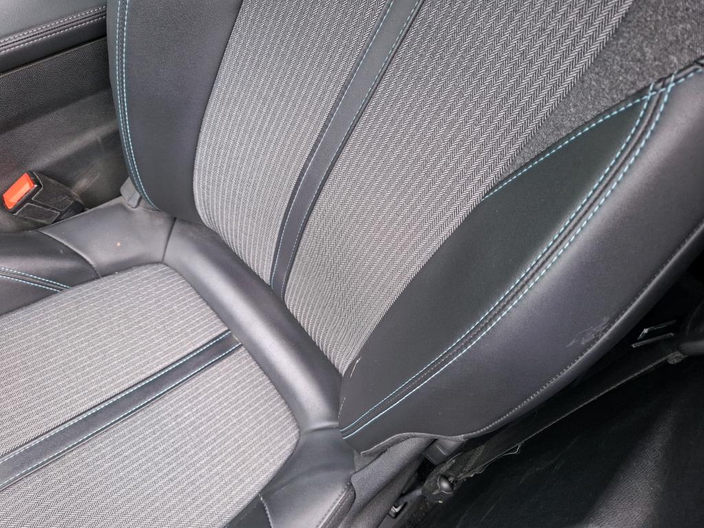 PEUGEOT 3008 Hybrid 225 e-EAT8 Allure 2022