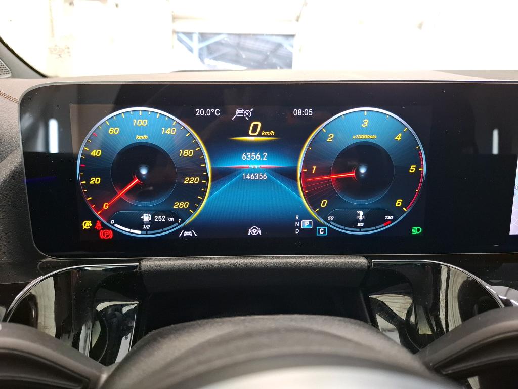 MERCEDES-BENZ MERCEDES GLA II 200 d 8G-DCT AMG Line 2023