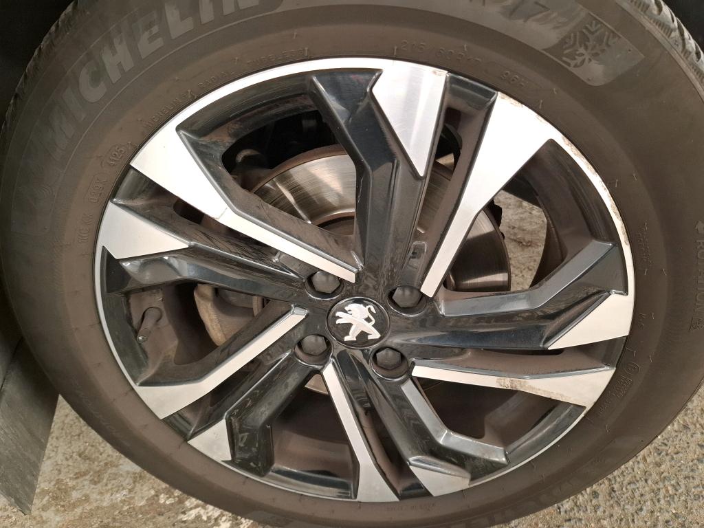 PEUGEOT 2008 BlueHDi 130 S&S EAT8 Allure 2021