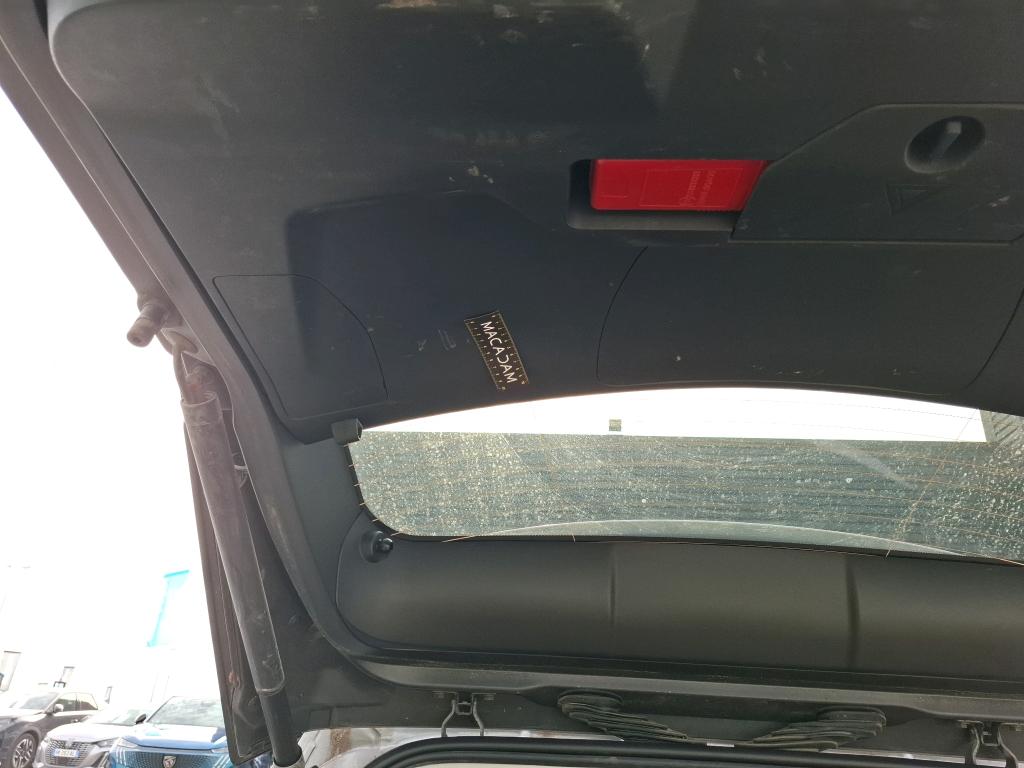 PEUGEOT 3008 Hybrid 225 e-EAT8 Allure Pack 2021