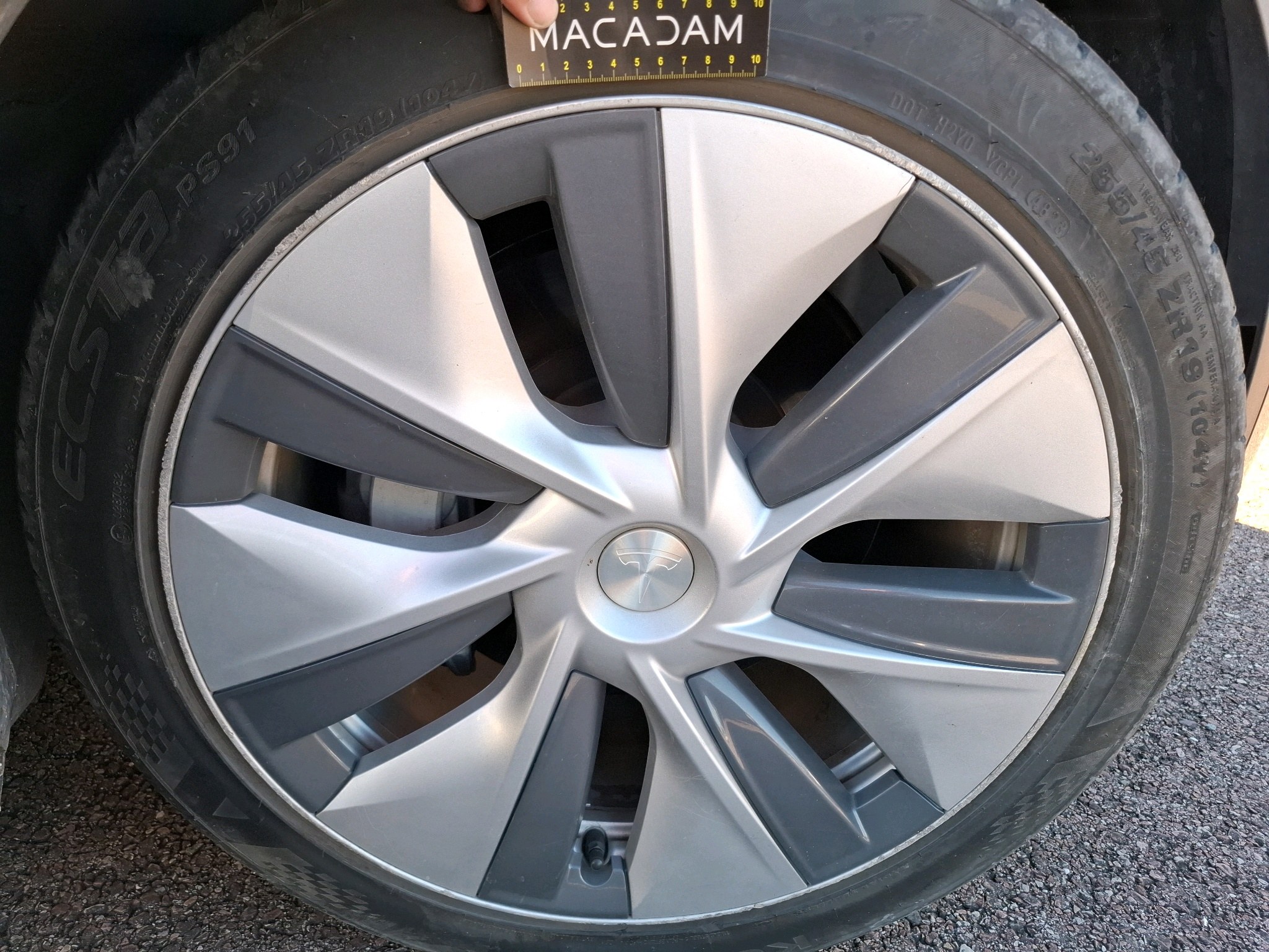 TESLA MODEL Y Standard RWD 2023