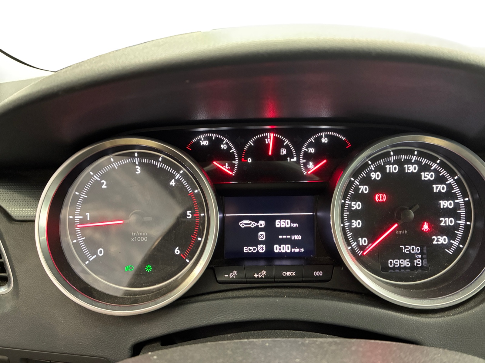 PEUGEOT 508 2.0 BlueHDi 150ch S&S BVM6 Allure Allure 2014