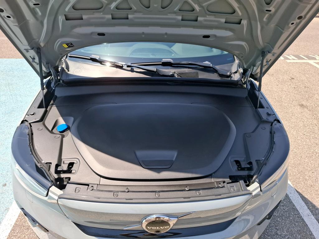 VOLVO XC40 PURE ELECTRIQUE Recharge Extended Range 252 ch 1EDT Ultimate 2023