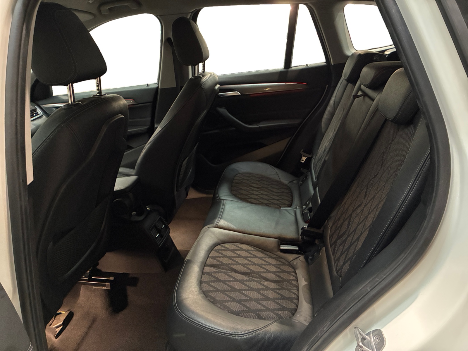 BMW X1 sDrive 18i 140 ch xLine 2018