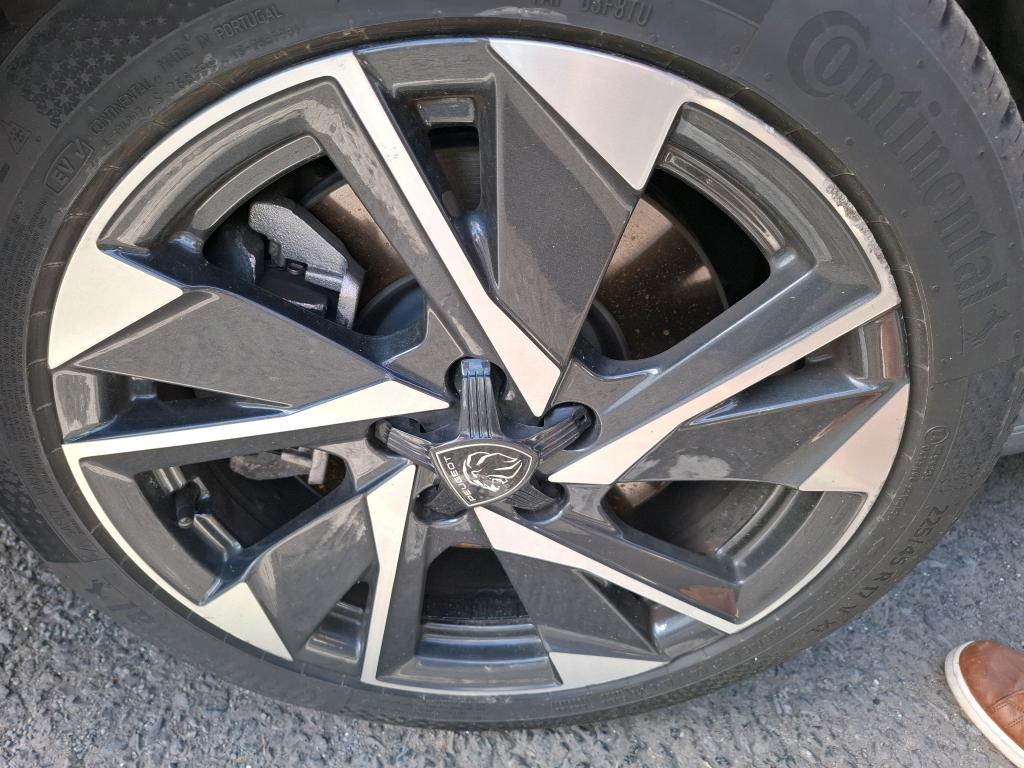 PEUGEOT 308 SW PHEV 180 e-EAT8 Allure 2025