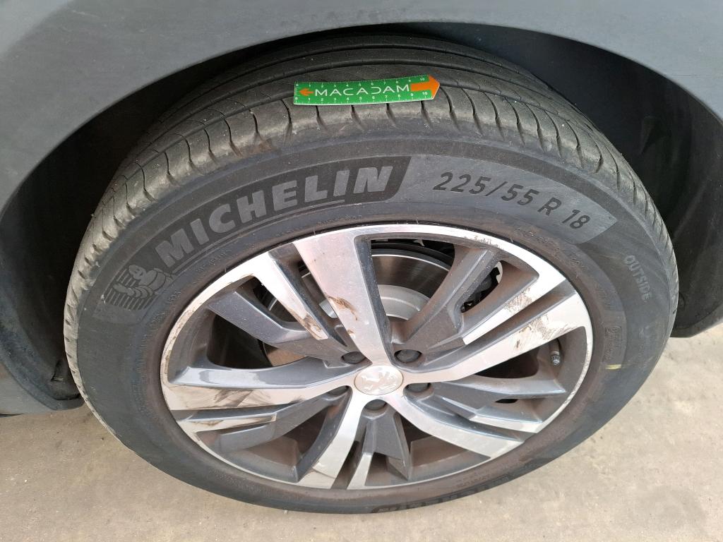 PEUGEOT 3008 Hybrid 225 e-EAT8 Allure Pack 2023