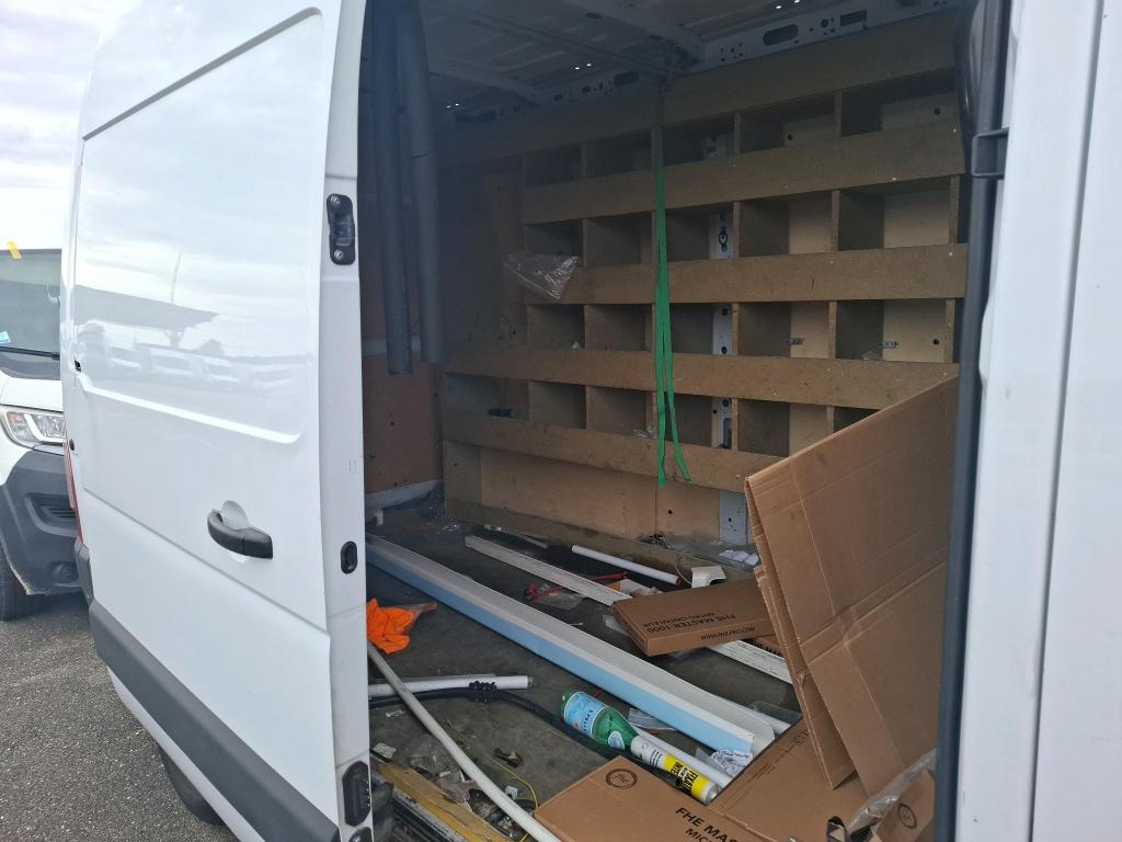 RENAULT MASTER FOURGON FGN TRAC F3300 L2H2 BLUE DCI 135 GRAND CONFORT 2024