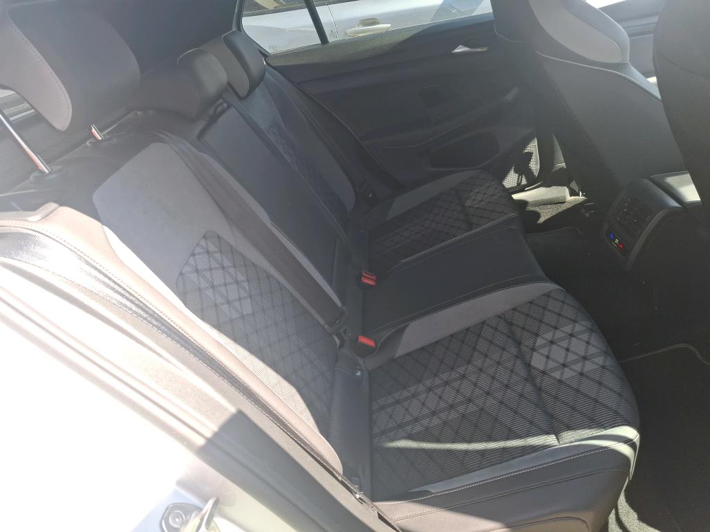 VOLKSWAGEN GOLF 2.0 TDI SCR 150 DSG7 R-Line 2022