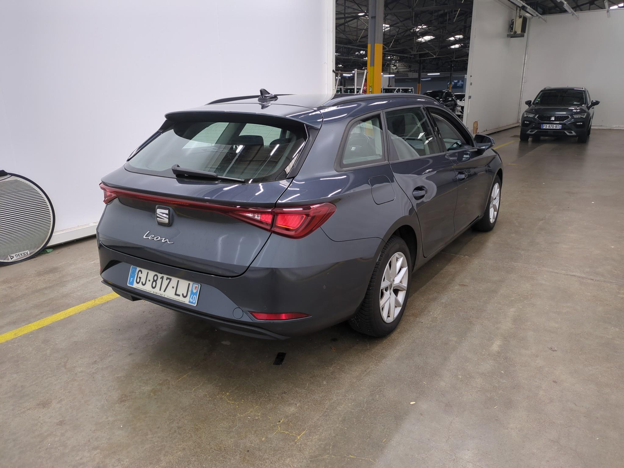 SEAT LEON SPORTSTOURER 1.0 eTSI 110 DSG7 Business 2022