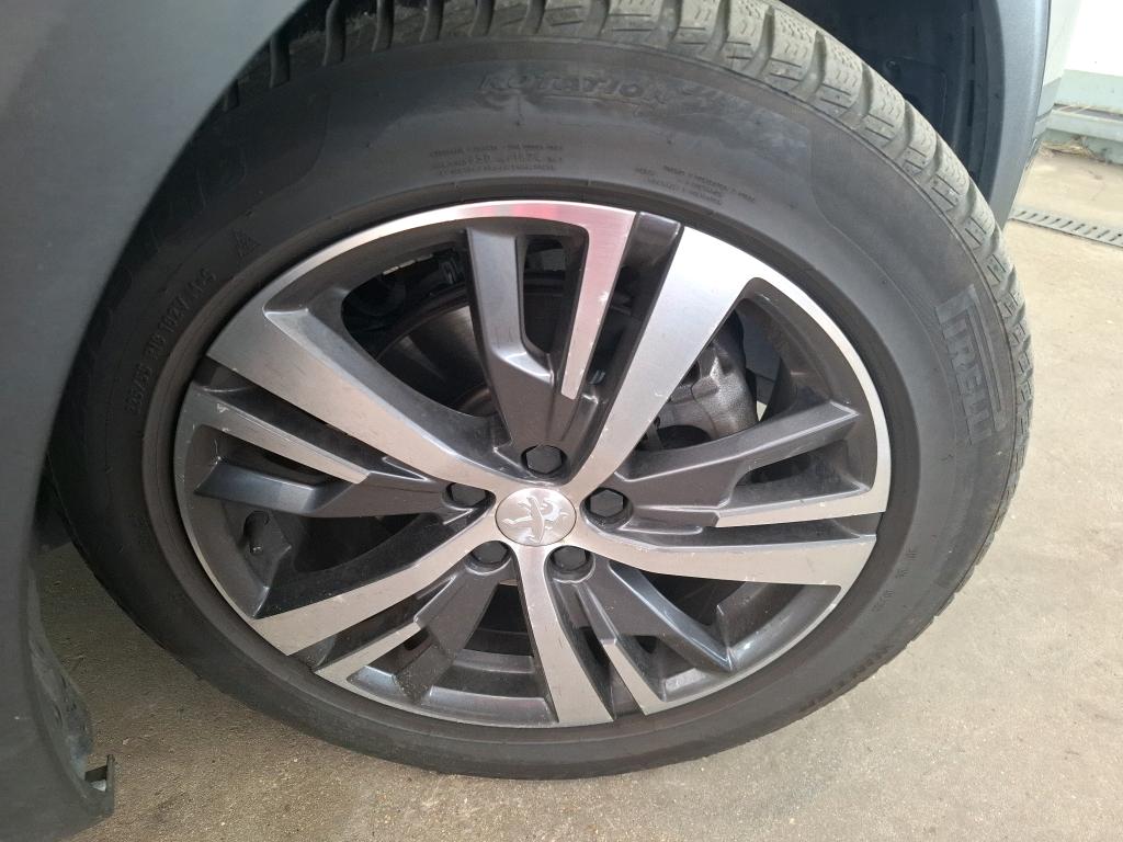 PEUGEOT 5008 BlueHDi 130ch S&S EAT8 Allure 2021