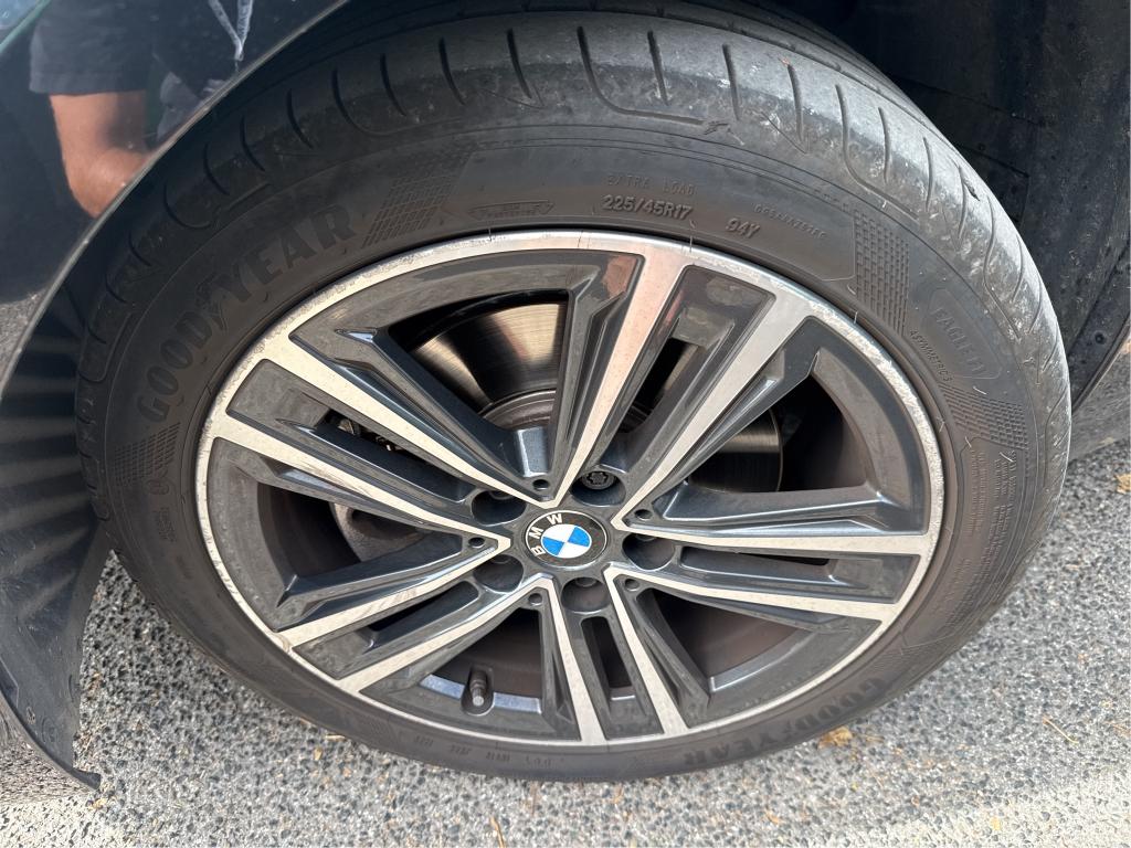 BMW SERIE 1 F40 116d 116 ch DKG7 Business Design 2021