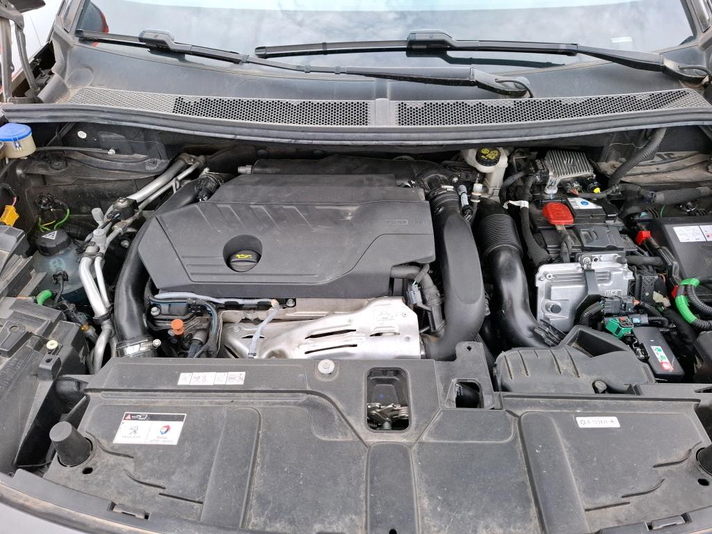 PEUGEOT 3008 Hybrid 225 e-EAT8 Allure 2021