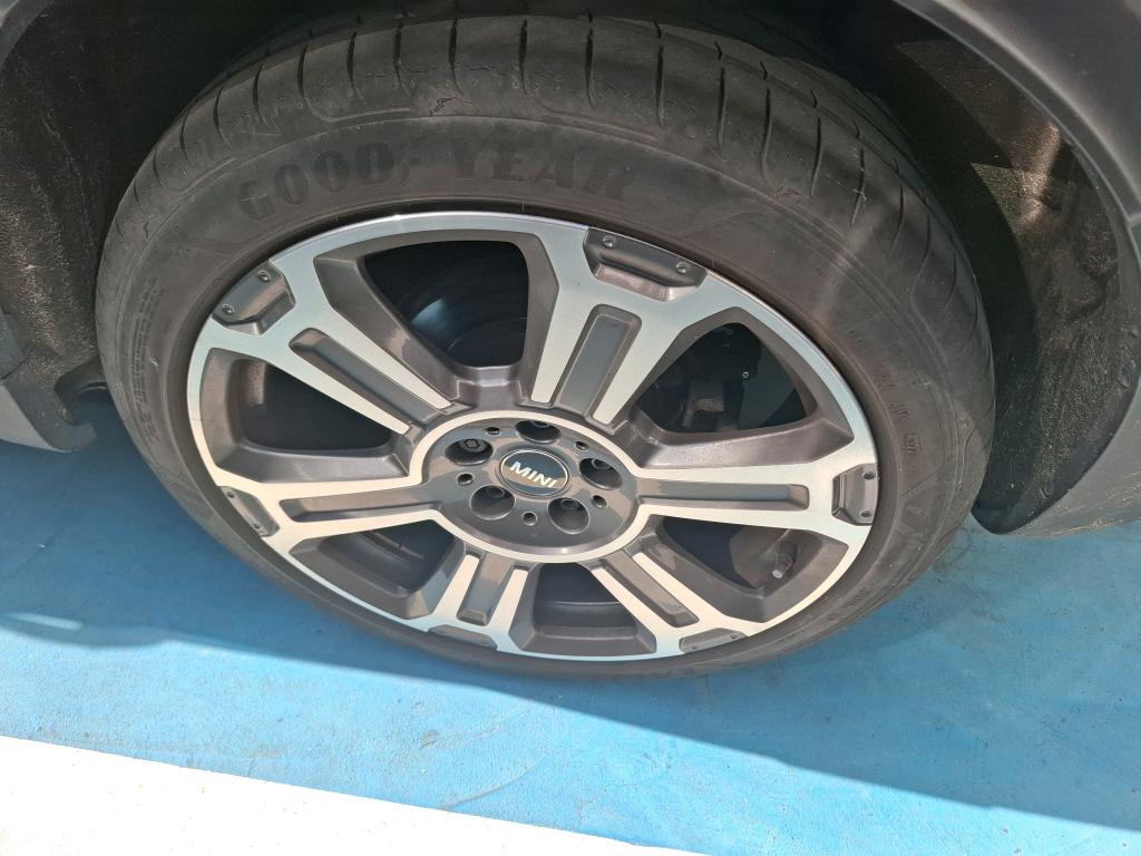 MINI COUNTRYMAN F60 LCI 136 ch BVA7 Cooper Essential 2023