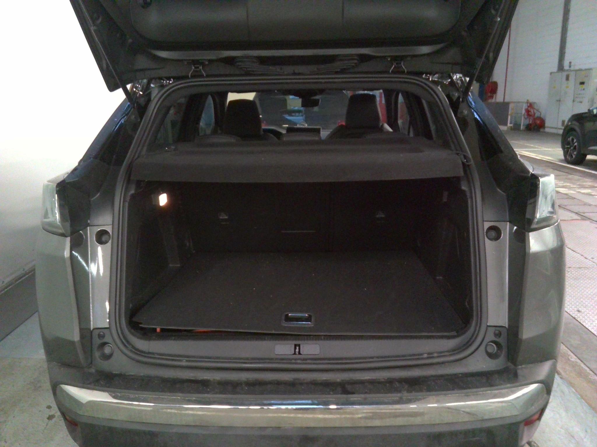 PEUGEOT 3008 Hybrid 225 e-EAT8 GT 2023