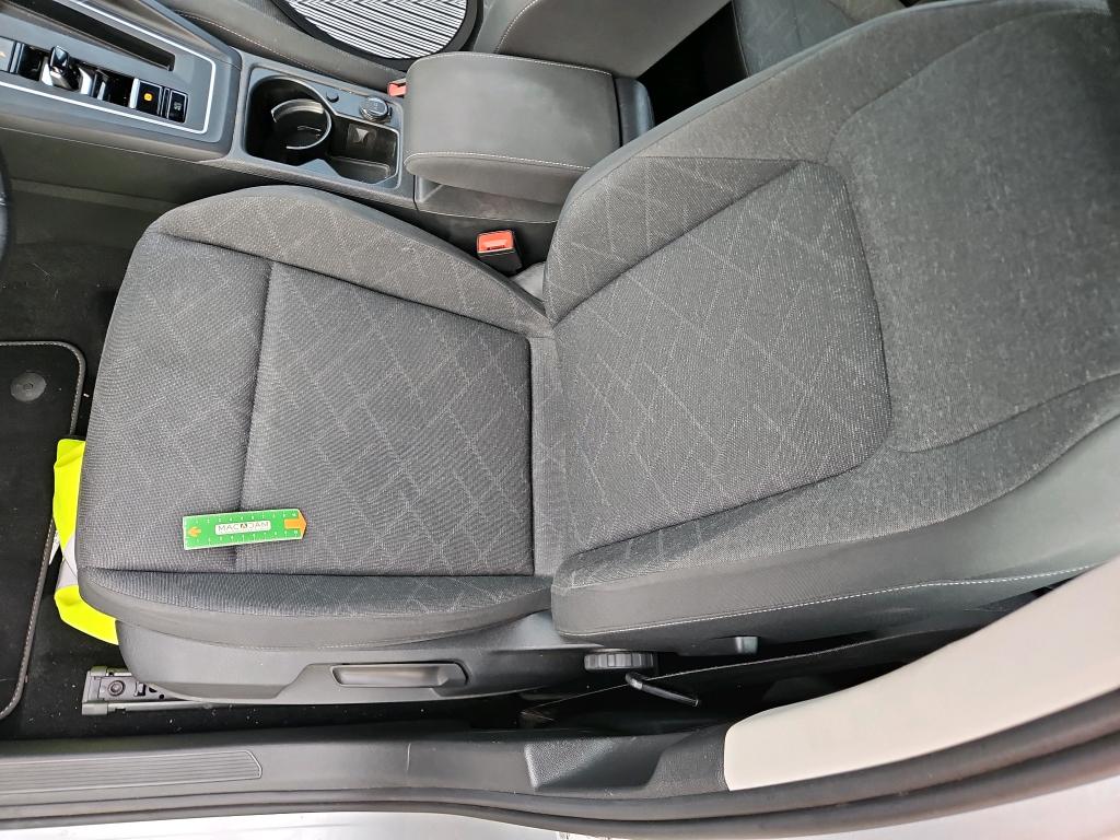 VOLKSWAGEN GOLF 2.0 TDI SCR 116 DSG7 Life Business 2022