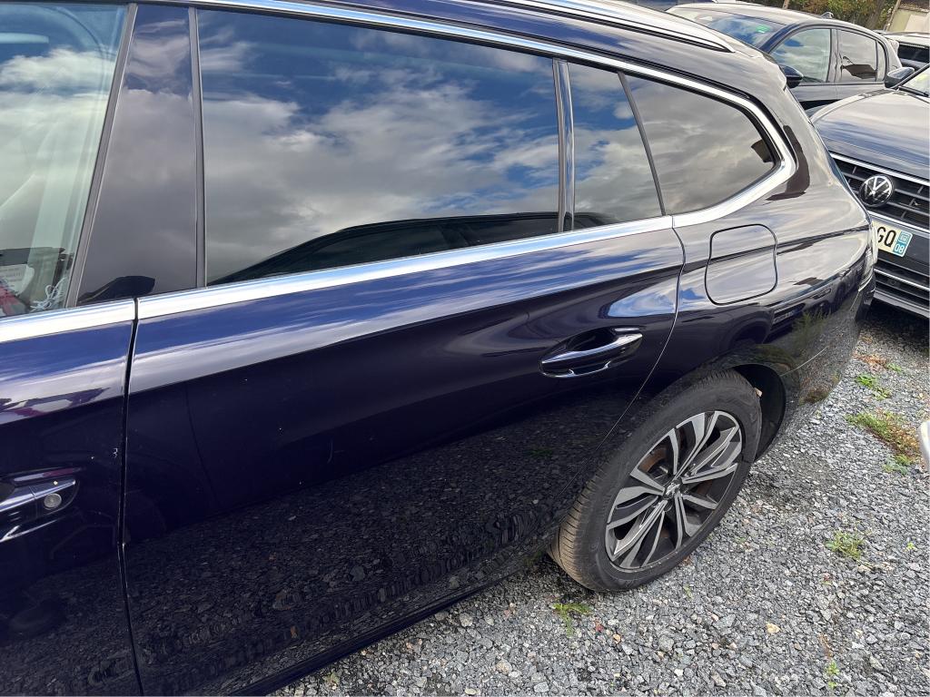 PEUGEOT 508 SW Hybrid 225 e-EAT8 Allure Business 2021