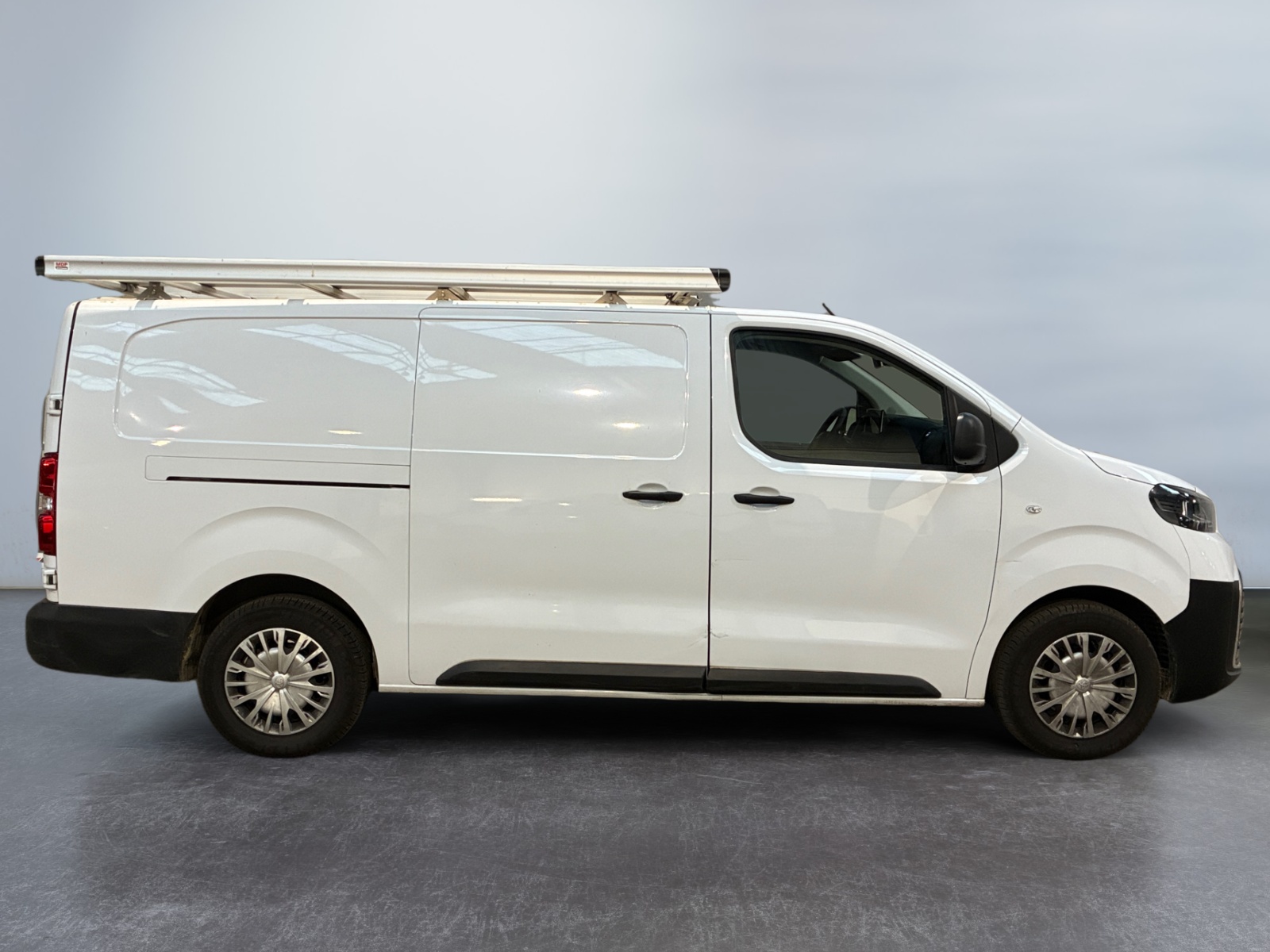 TOYOTA PROACE LONG 2.0L 140 D-4D BVA8 START PACK CONFORT 2025